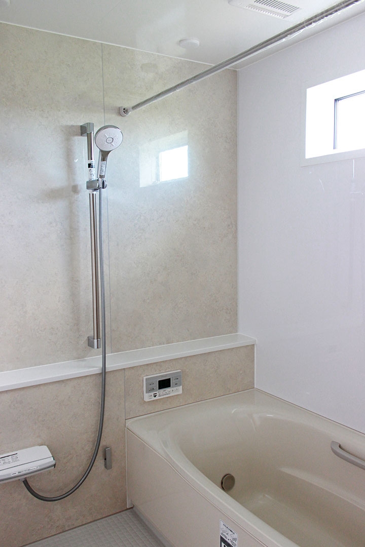 大分で建てる自然素材の家・もくせい工舎施工事例・宇佐市・浴室