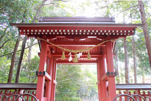 2017_薦神社門