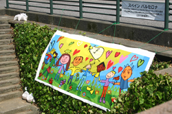 長崎・下の川。スペインの子供たちの絵