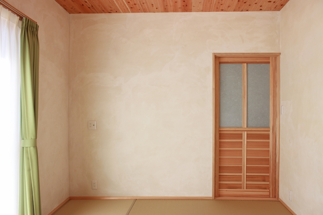 無垢の木と漆喰で建てるもくせい工舎の自然素材の家・和室